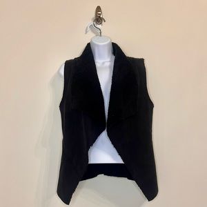 Black Sherpa Vest